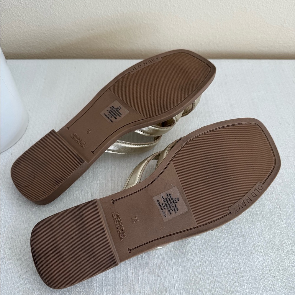 Old Navy Heritage Metallic Gold Slide Sandals - Picture 10 of 10